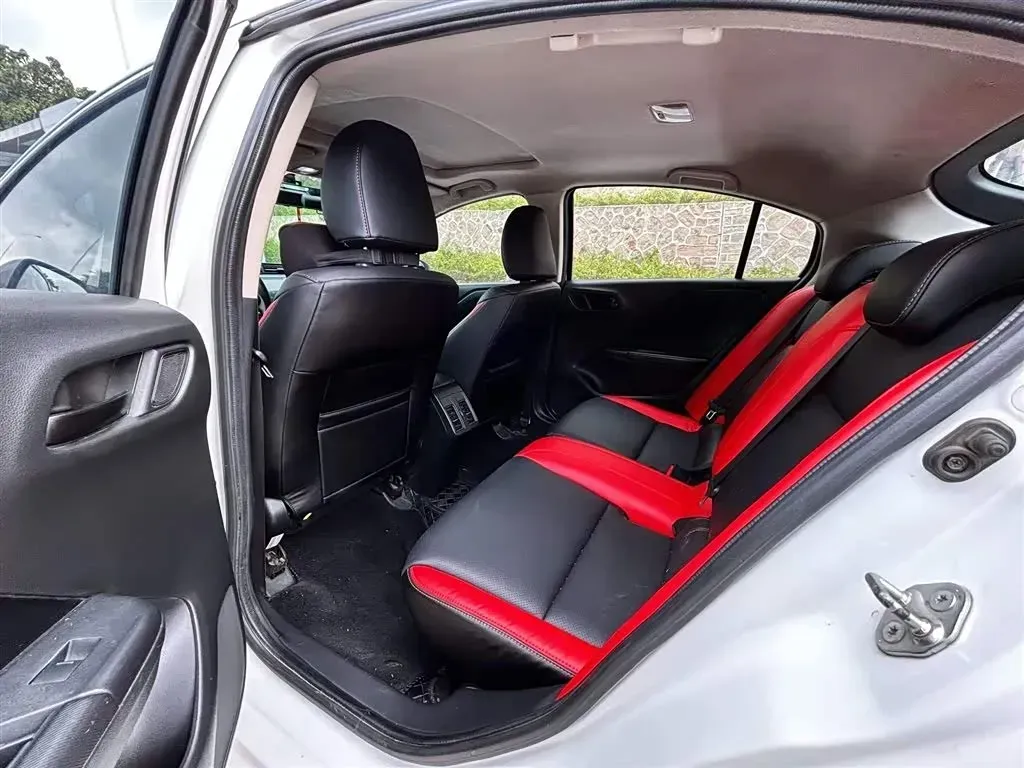 2017 Honda Gienia 1.5L 131HP L4 CVT,autocango,china used car exporter,china ev exporter,chinese used car exporter,chinese used ev exporter