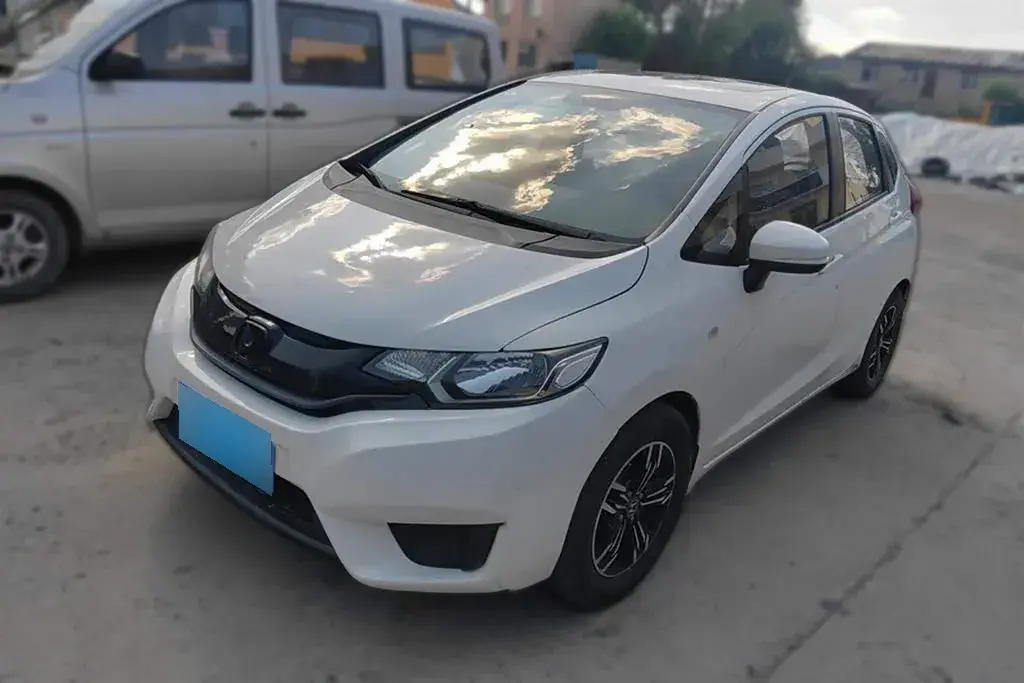 2016 Honda Fit 1.5L 131HP L4 CVT
