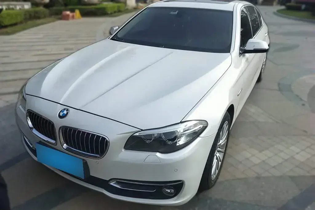 2014 BMW 5 Series 2.0T 218HP L4 8AT