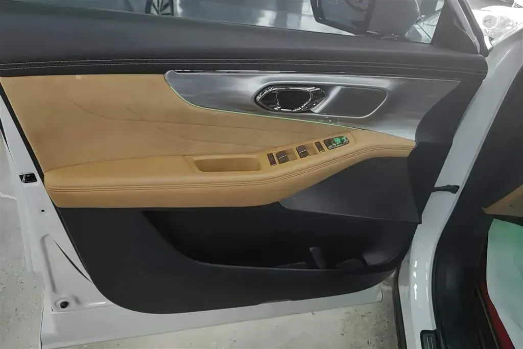 2024 GAC Trumpchi ES9 2.0T 190HP L4 2DHT PHEV 25.57KWH,autocango,china used car exporter,china ev exporter,chinese used car exporter,chinese used ev exporter