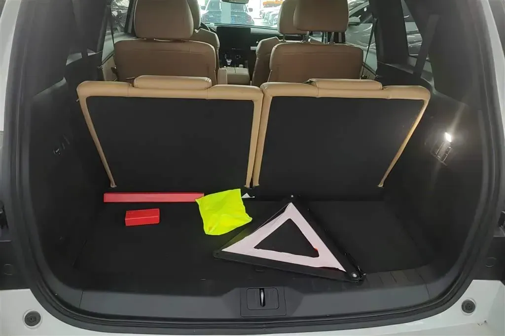 2024 GAC Trumpchi ES9 2.0T 190HP L4 2DHT PHEV 25.57KWH,autocango,china used car exporter,china ev exporter,chinese used car exporter,chinese used ev exporter