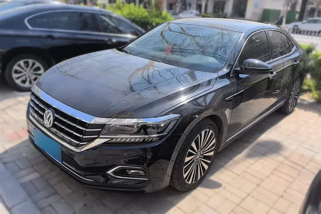 2019 Volkswagen Passat 2.0T 186HP L4 7DCT