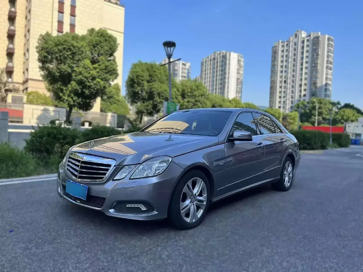 2010 Mercedes-Benz E Class 1.8T 204HP L4 5AT