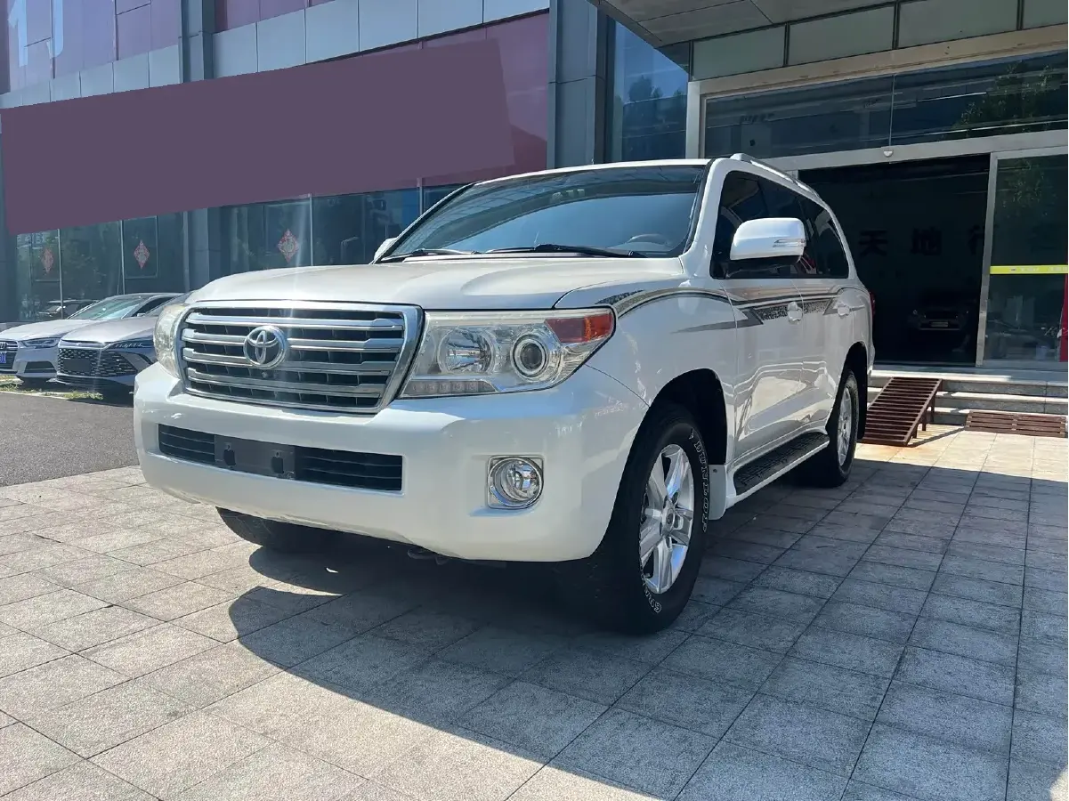 2015 Toyota Land Cruiser 4.0L 275HP V6 5AT