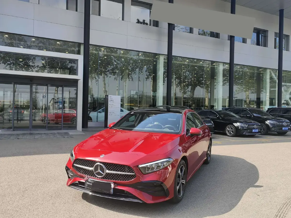 2023 Mercedes-Benz A Class 1.3T 163HP L4 7DCT