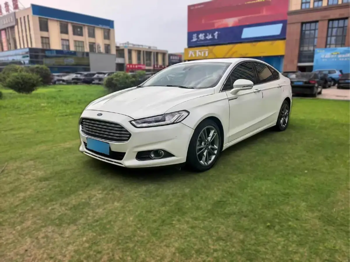 2013 Ford Mondeo 2.0T 242HP L4 6AT