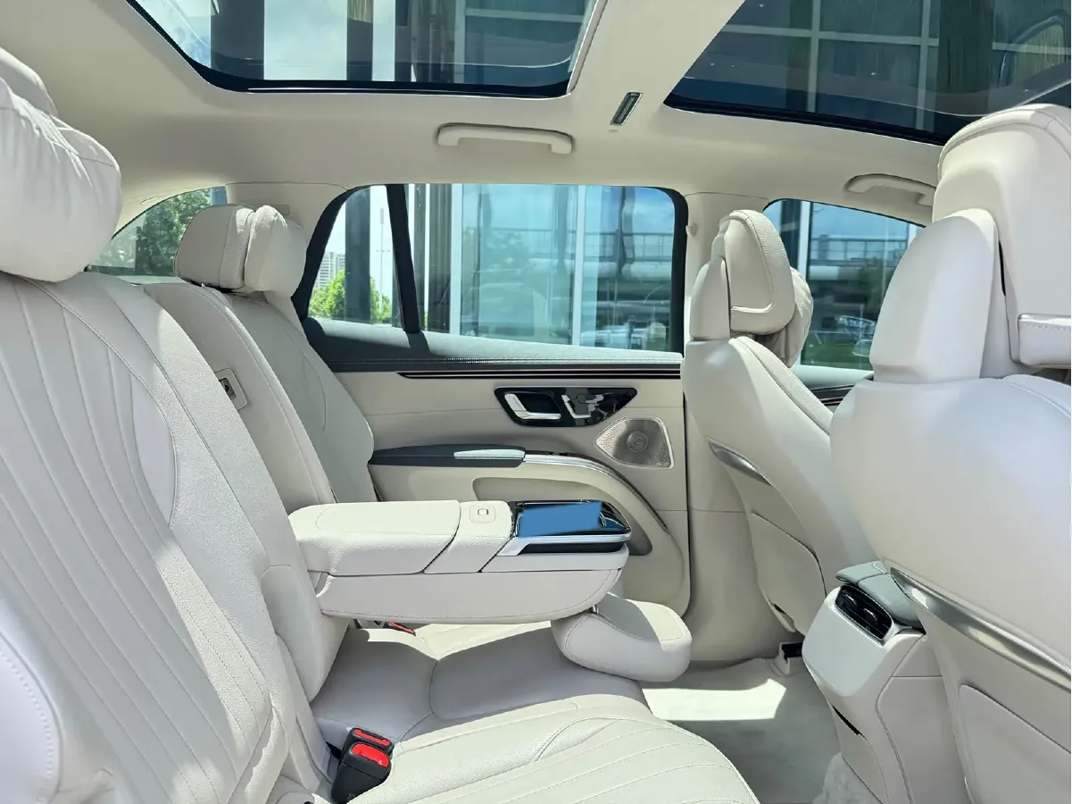 2023 Mercedes-Benz EQS SUV BEV 111.8KWH,autocango,china used car exporter,china ev exporter,chinese used car exporter,chinese used ev exporter