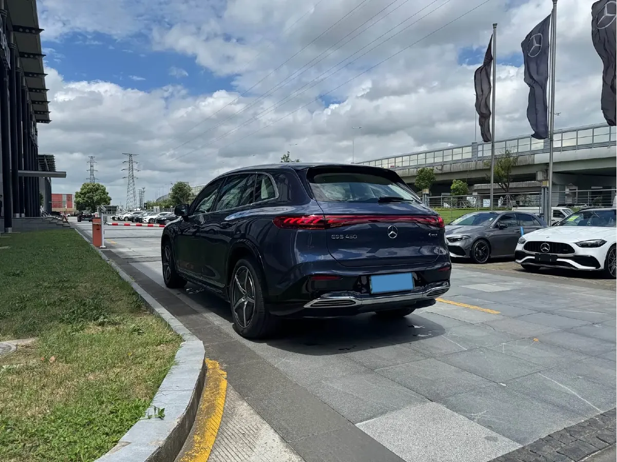 2023 Mercedes-Benz EQS SUV BEV 111.8KWH,autocango,china used car exporter,china ev exporter,chinese used car exporter,chinese used ev exporter