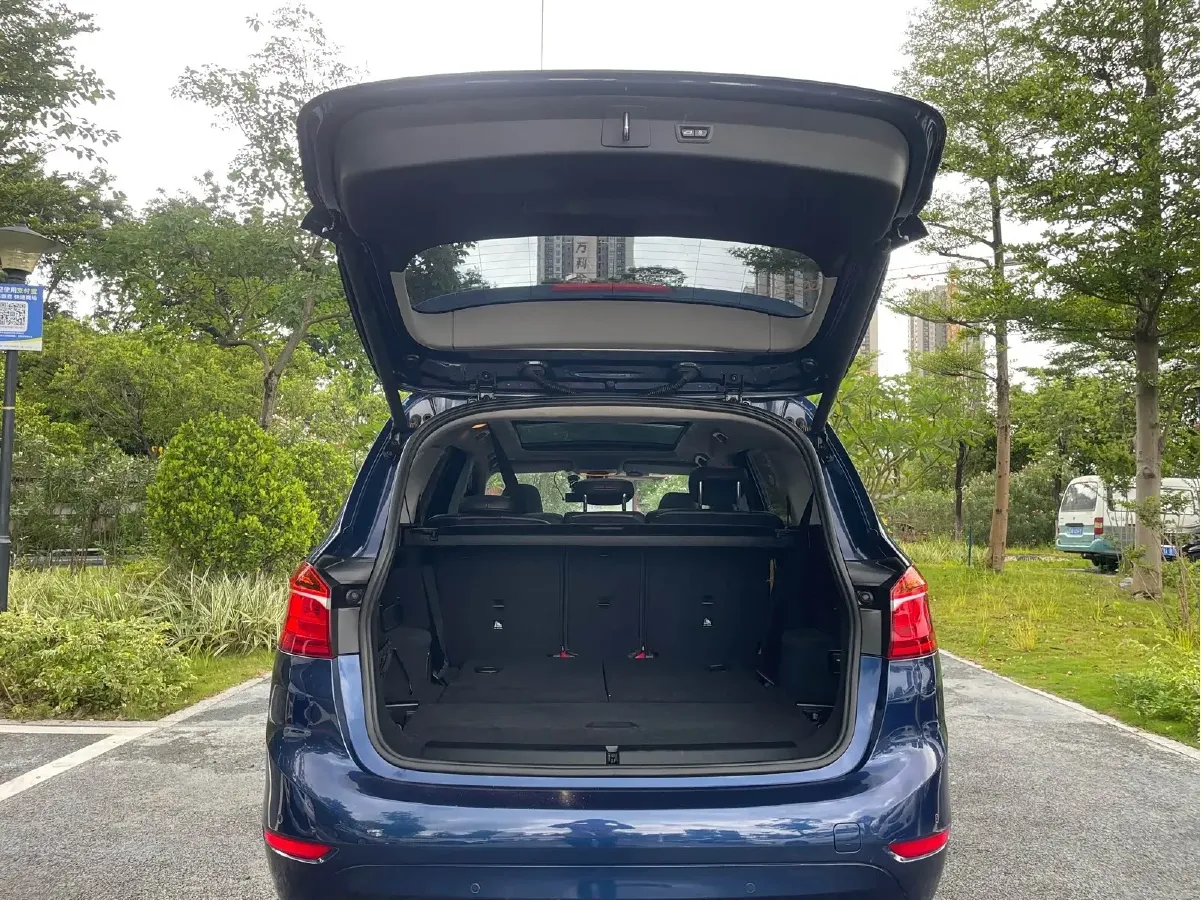 2015 BMW 2 Series SUV 1.5T 136HP L3 6AT,autocango,china used car exporter,china ev exporter,chinese used car exporter,chinese used ev exporter