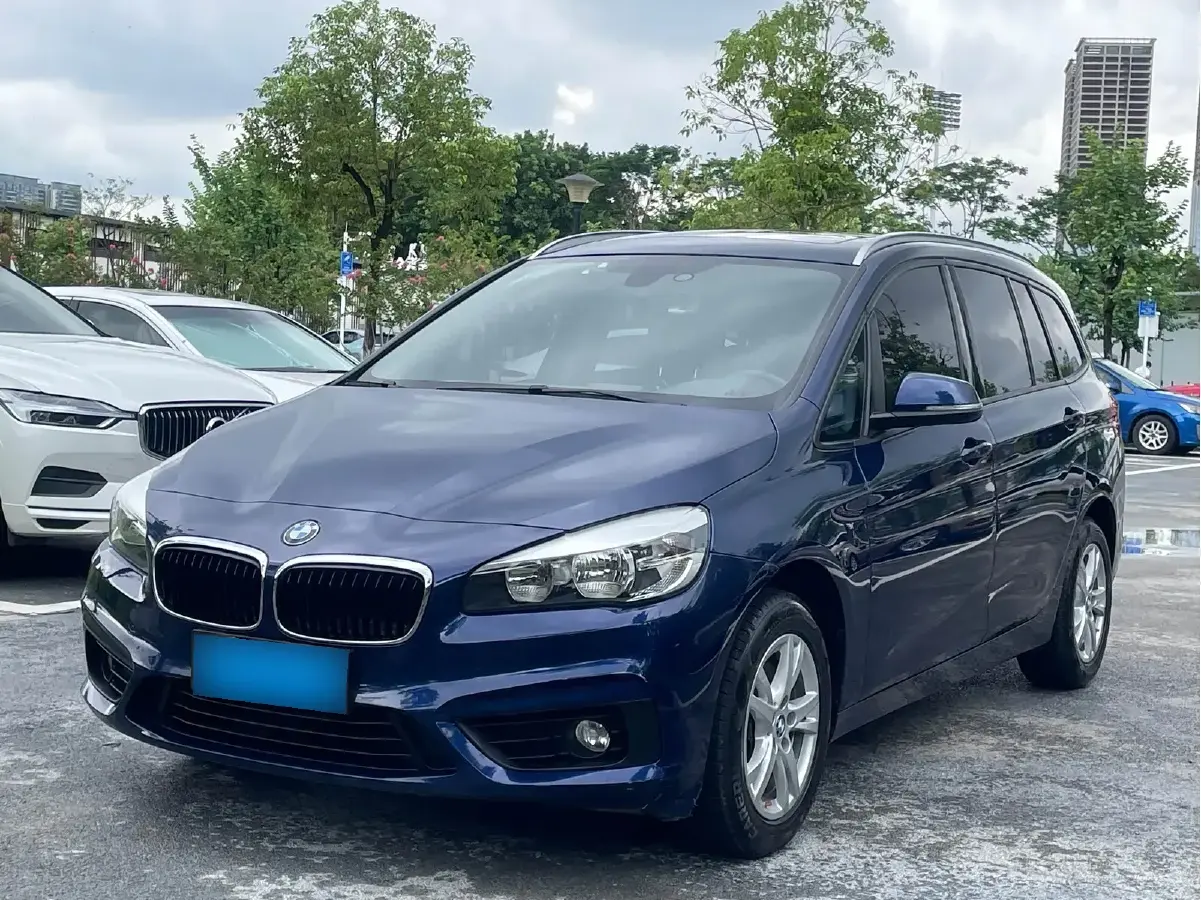 2015 BMW 2 Series SUV 1.5T 136HP L3 6AT