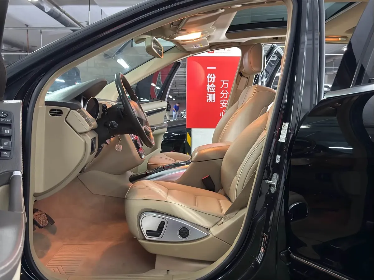 2015 Mercedes-Benz R Class 3.0T 333HP V6 7AT,autocango,china used car exporter,china ev exporter,chinese used car exporter,chinese used ev exporter