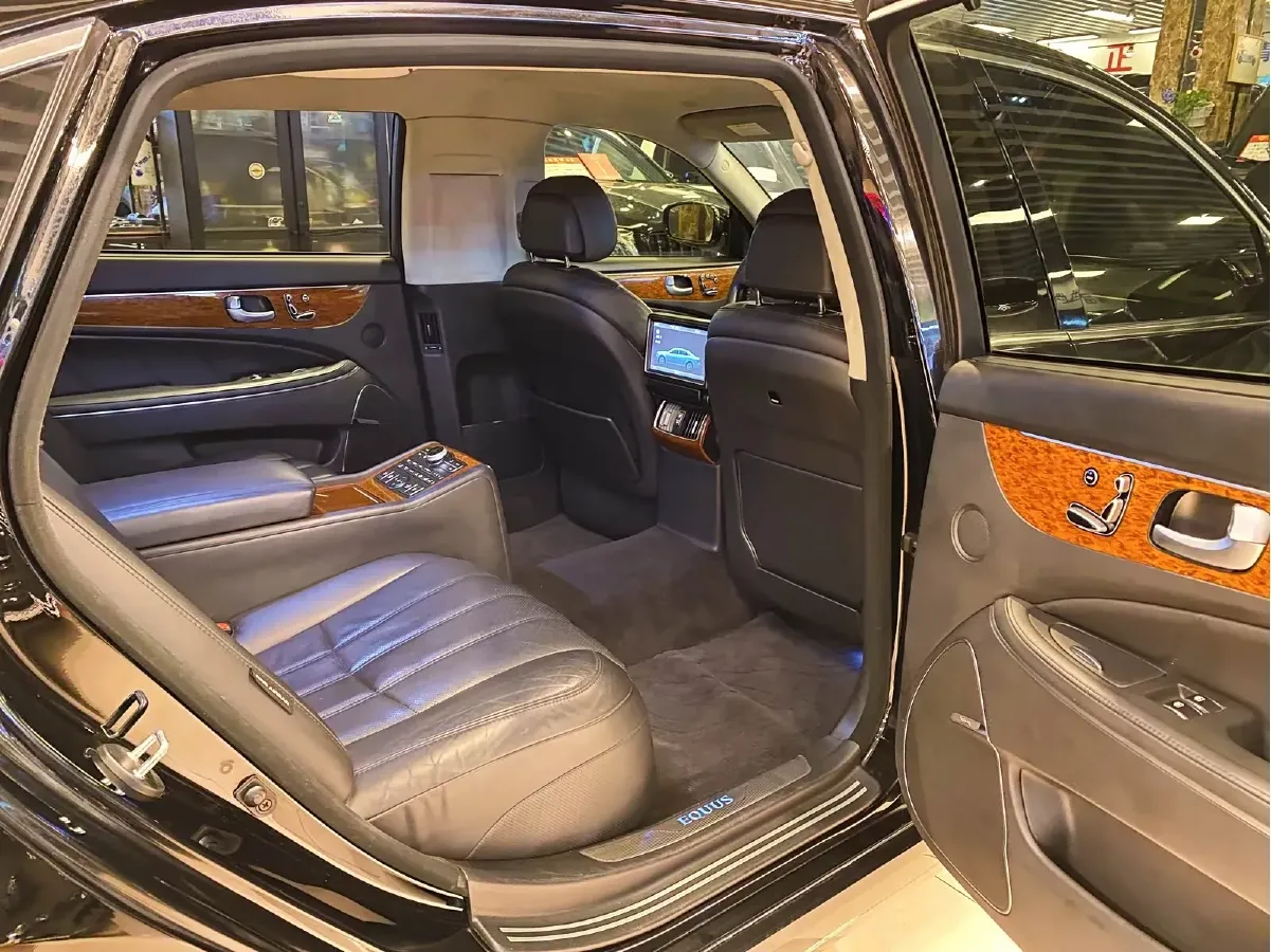 2012 Hyundai Equus 5.0L 430HP V8 8AT,autocango,china used car exporter,china ev exporter,chinese used car exporter,chinese used ev exporter