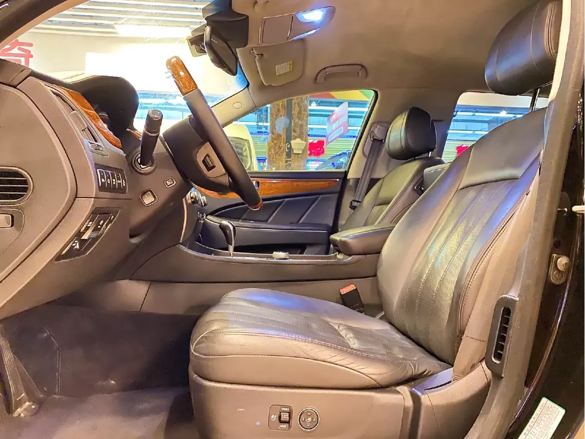 2012 Hyundai Equus 5.0L 430HP V8 8AT,autocango,china used car exporter,china ev exporter,chinese used car exporter,chinese used ev exporter