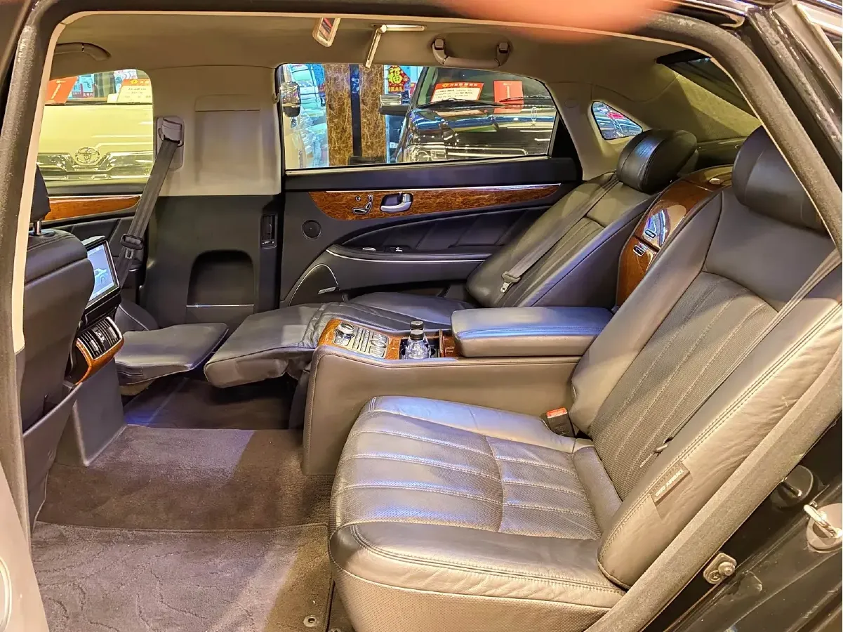 2012 Hyundai Equus 5.0L 430HP V8 8AT,autocango,china used car exporter,china ev exporter,chinese used car exporter,chinese used ev exporter