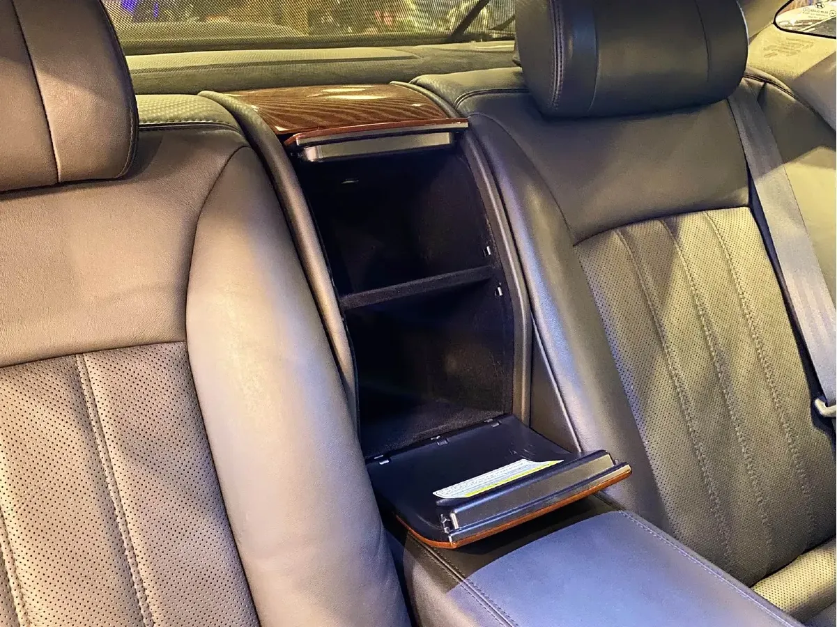 2012 Hyundai Equus 5.0L 430HP V8 8AT,autocango,china used car exporter,china ev exporter,chinese used car exporter,chinese used ev exporter