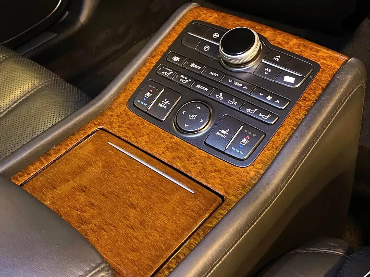 2012 Hyundai Equus 5.0L 430HP V8 8AT,autocango,china used car exporter,china ev exporter,chinese used car exporter,chinese used ev exporter