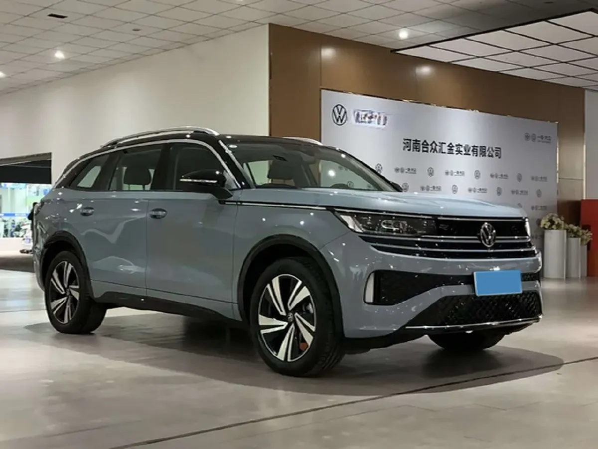 2023 Volkswagen Tavendor 2.0T 220HP L4 7DCT,autocango,china used car exporter,china ev exporter,chinese used car exporter,chinese used ev exporter