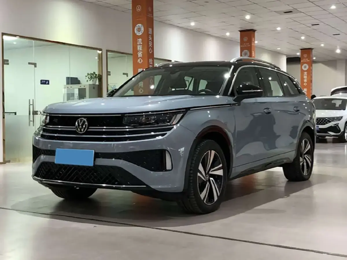 2023 Volkswagen Tavendor 2.0T 220HP L4 7DCT