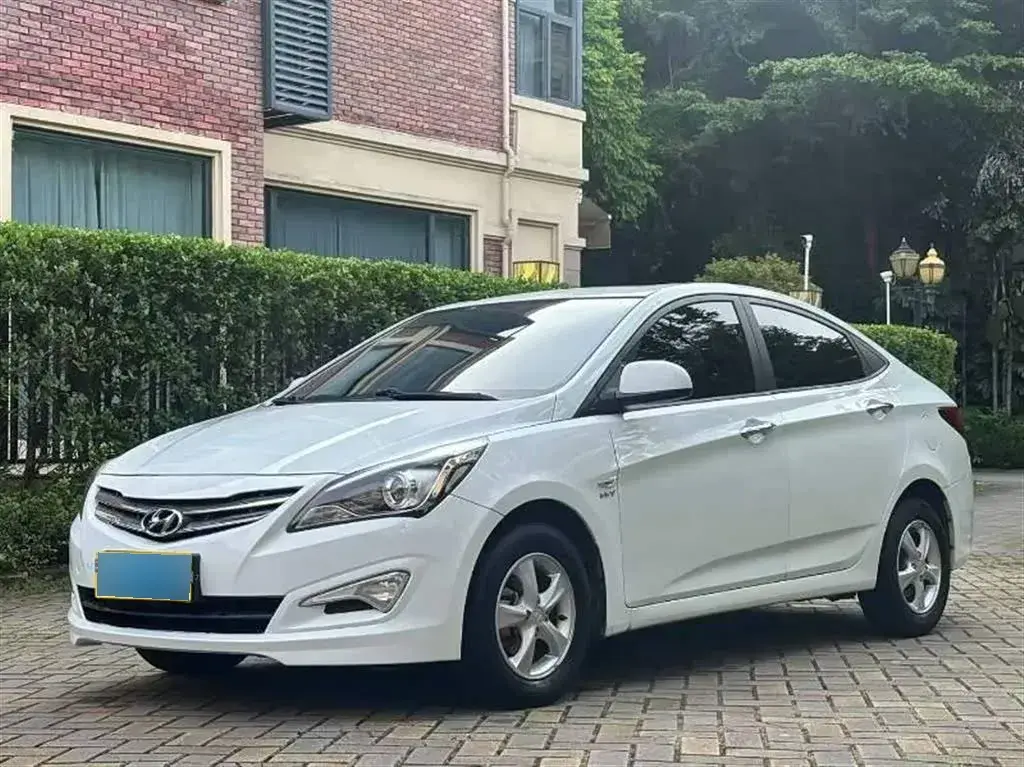 2014 Hyundai Reina 1.4L 107HP L4 4AT