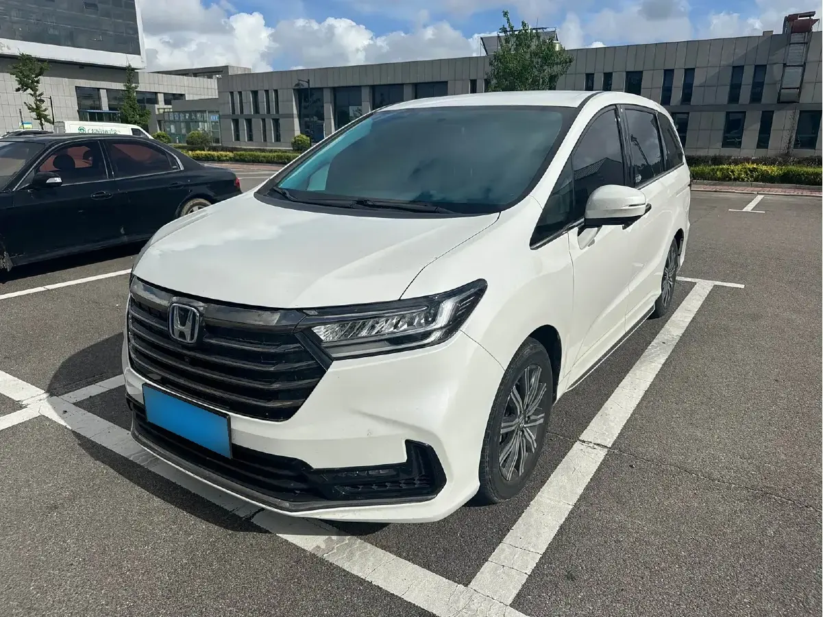 2022 Honda Odyssey 2.0L 146HP L4 E-CVT Hybrid