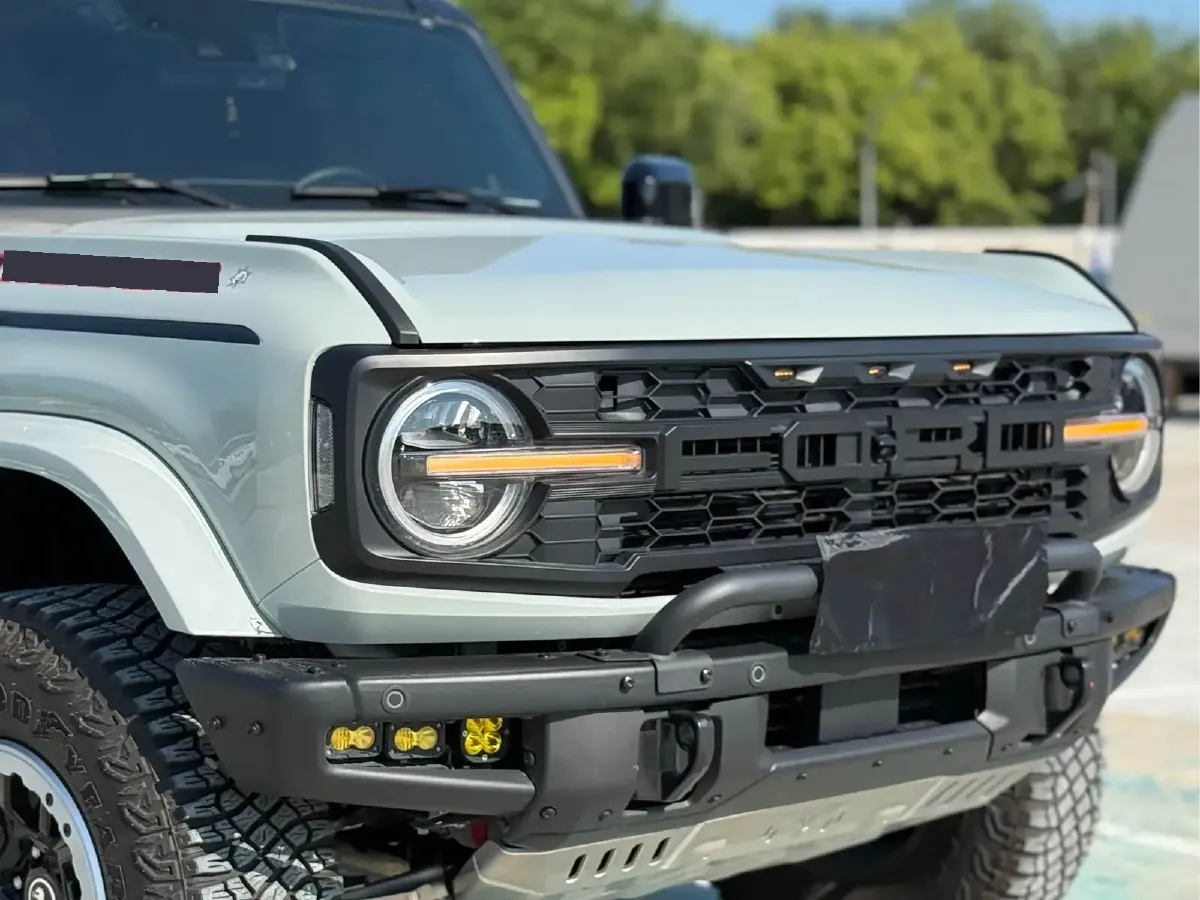 2024 Ford Bronco 2.3T 275HP L4 10AT,autocango,china used car exporter,china ev exporter,chinese used car exporter,chinese used ev exporter