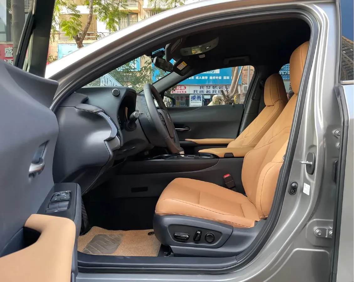 2024 Lexus UX 2.0L 152HP L4 E-CVT Hybrid,autocango,china used car exporter,china ev exporter,chinese used car exporter,chinese used ev exporter