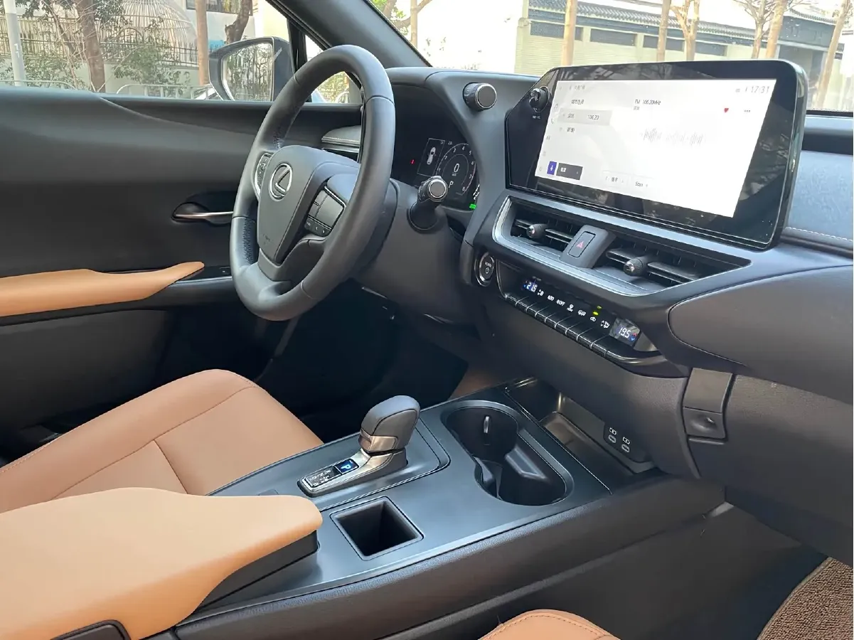 2024 Lexus UX 2.0L 152HP L4 E-CVT Hybrid,autocango,china used car exporter,china ev exporter,chinese used car exporter,chinese used ev exporter