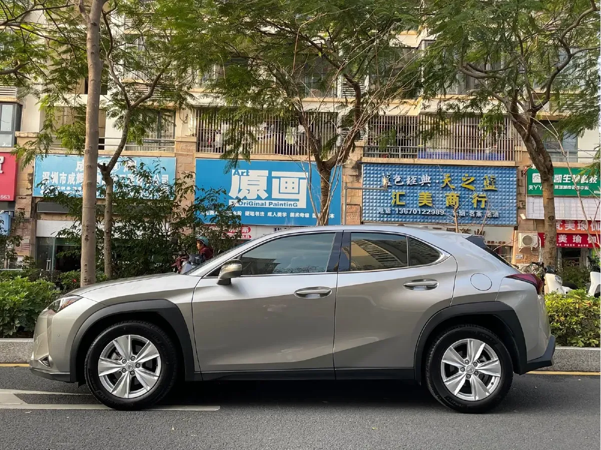 2024 Lexus UX 2.0L 152HP L4 E-CVT Hybrid,autocango,china used car exporter,china ev exporter,chinese used car exporter,chinese used ev exporter