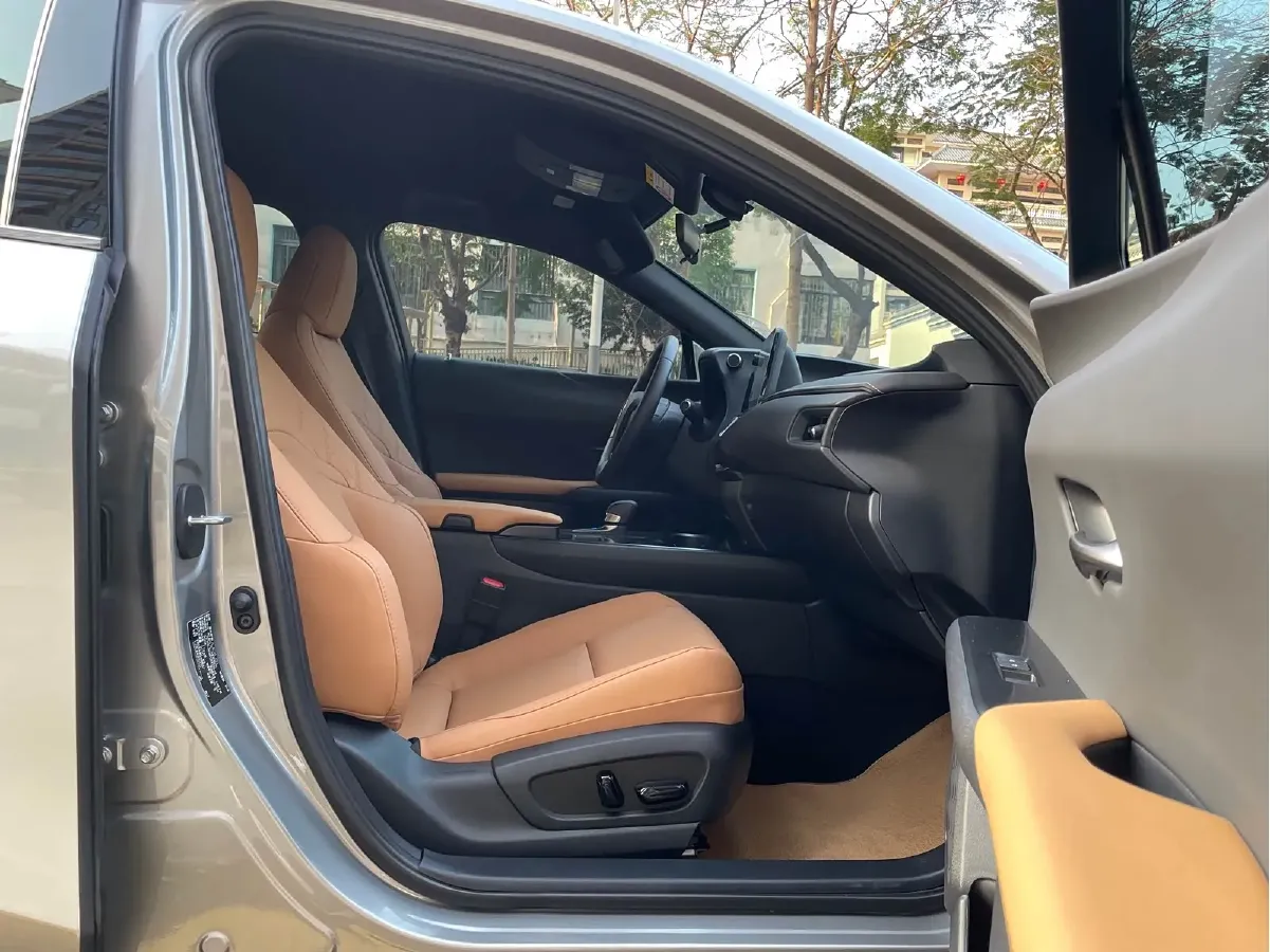 2024 Lexus UX 2.0L 152HP L4 E-CVT Hybrid,autocango,china used car exporter,china ev exporter,chinese used car exporter,chinese used ev exporter