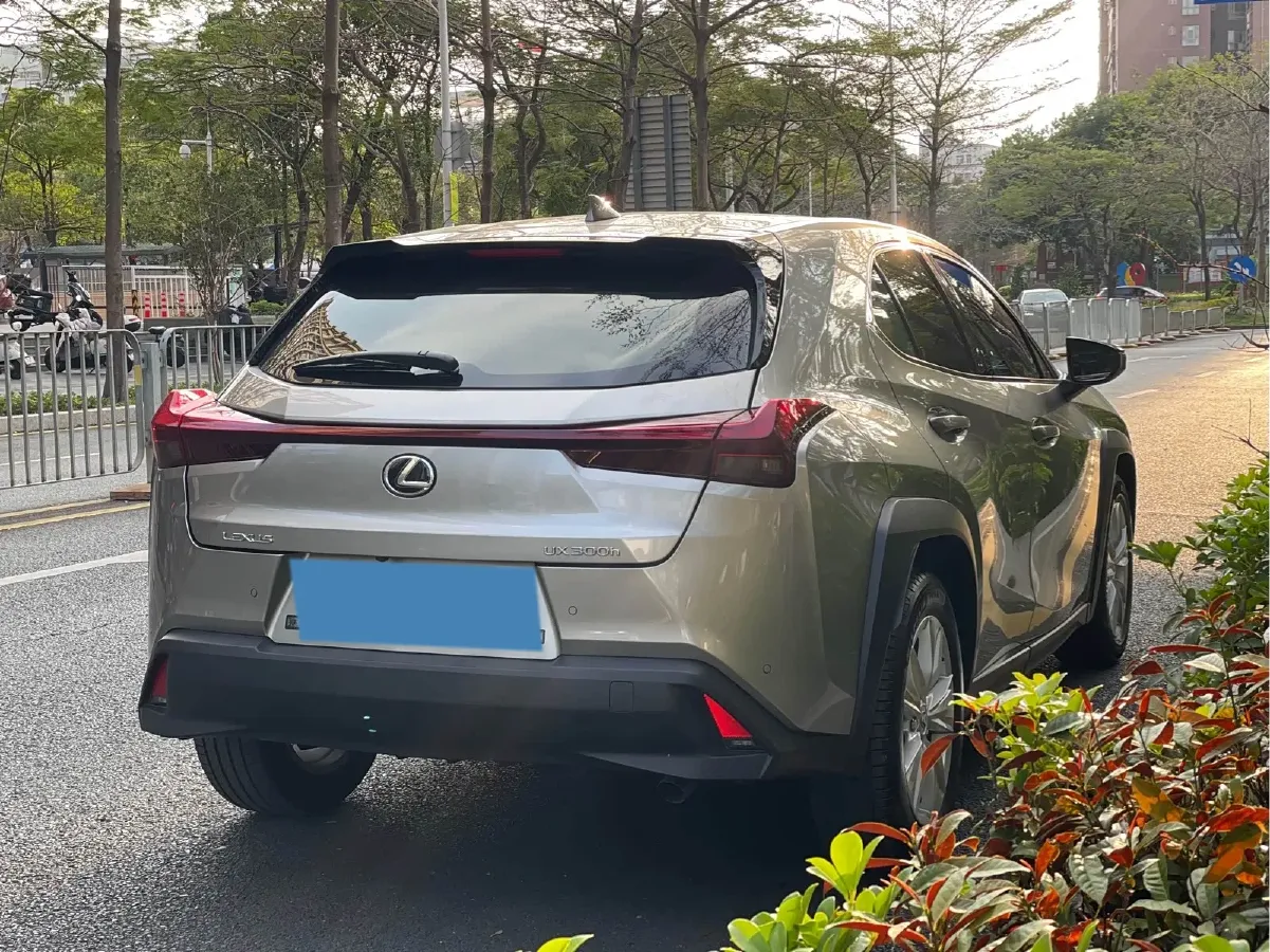 2024 Lexus UX 2.0L 152HP L4 E-CVT Hybrid,autocango,china used car exporter,china ev exporter,chinese used car exporter,chinese used ev exporter