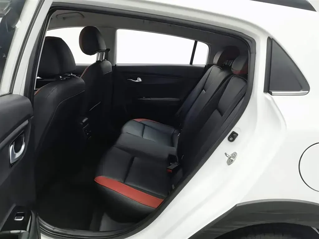 2017 Kia KX Cross 1.4L 100HP L4 6AT,autocango,china used car exporter,china ev exporter,chinese used car exporter,chinese used ev exporter