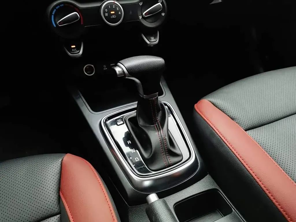 2017 Kia KX Cross 1.4L 100HP L4 6AT,autocango,china used car exporter,china ev exporter,chinese used car exporter,chinese used ev exporter