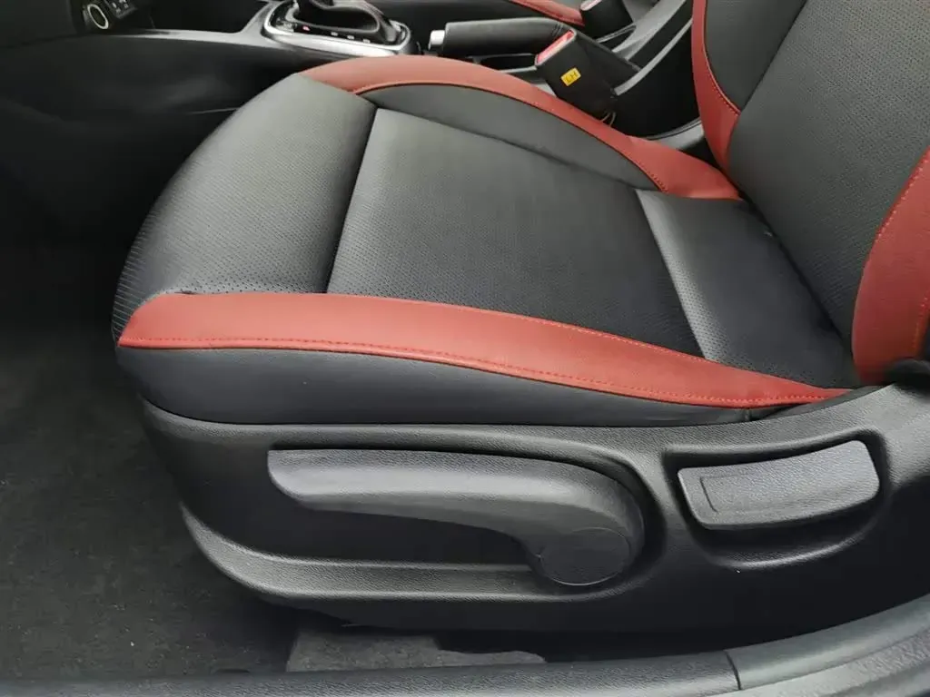 2017 Kia KX Cross 1.4L 100HP L4 6AT,autocango,china used car exporter,china ev exporter,chinese used car exporter,chinese used ev exporter