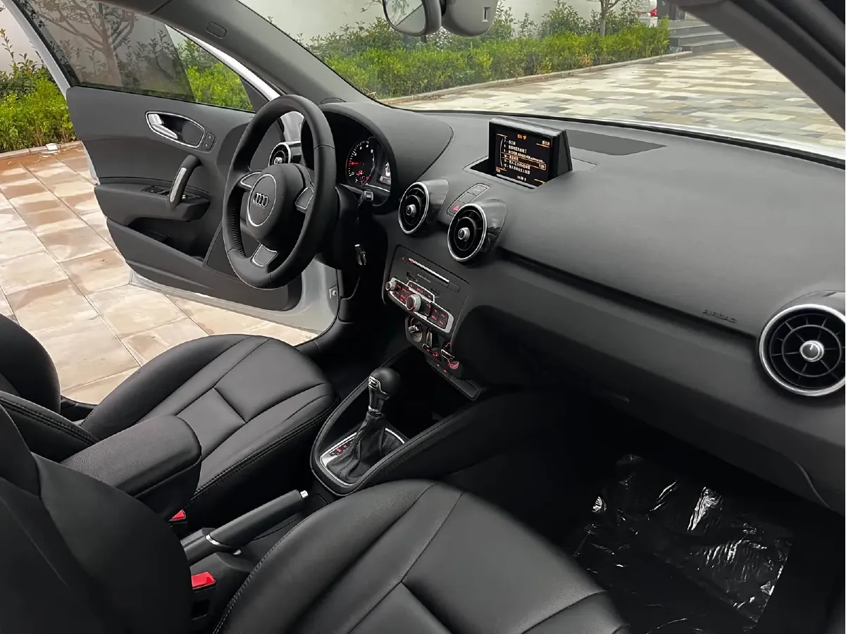 2016 Audi A1 1.4T 125HP L4 7DCT,autocango,china used car exporter,china ev exporter,chinese used car exporter,chinese used ev exporter