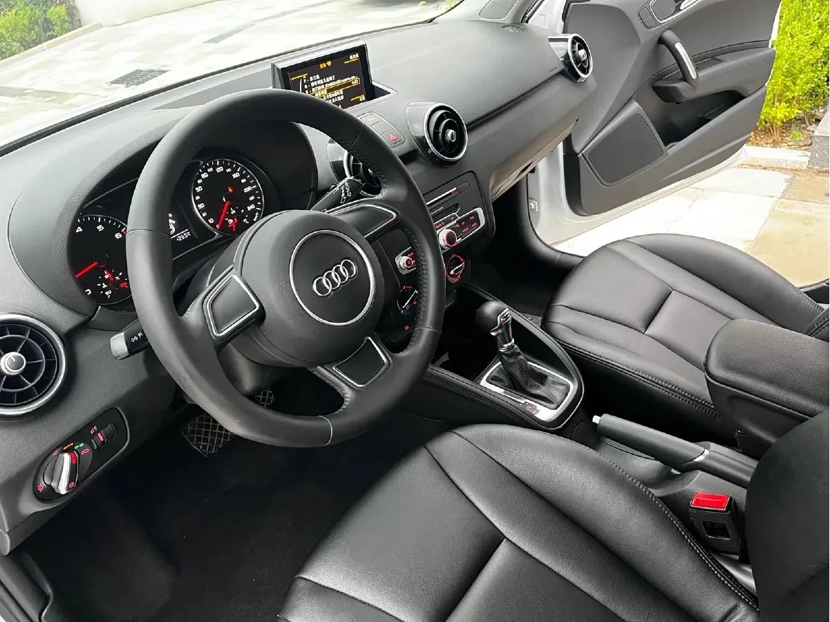 2016 Audi A1 1.4T 125HP L4 7DCT,autocango,china used car exporter,china ev exporter,chinese used car exporter,chinese used ev exporter