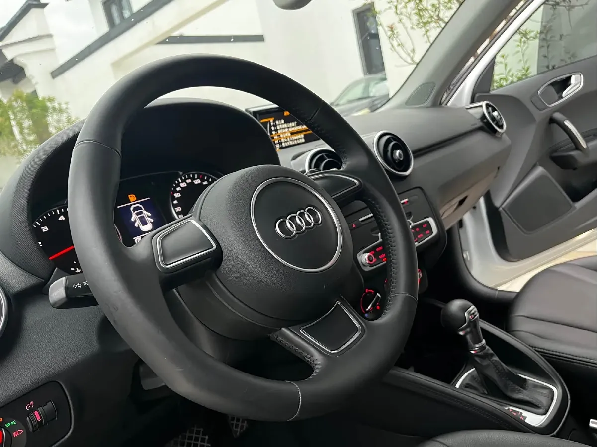 2016 Audi A1 1.4T 125HP L4 7DCT,autocango,china used car exporter,china ev exporter,chinese used car exporter,chinese used ev exporter