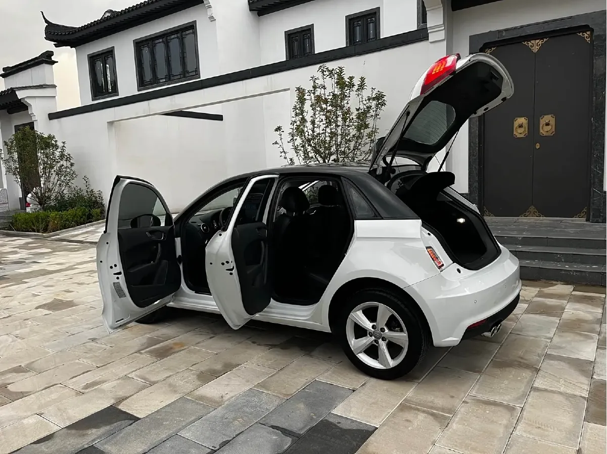 2016 Audi A1 1.4T 125HP L4 7DCT,autocango,china used car exporter,china ev exporter,chinese used car exporter,chinese used ev exporter