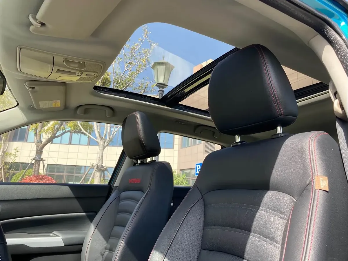 2016 Suzuki Vitara 1.4T 140HP L4 6AT,autocango,china used car exporter,china ev exporter,chinese used car exporter,chinese used ev exporter