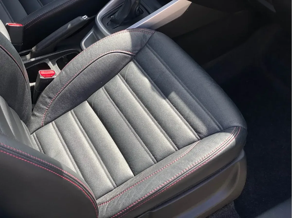 2016 Suzuki Vitara 1.4T 140HP L4 6AT,autocango,china used car exporter,china ev exporter,chinese used car exporter,chinese used ev exporter