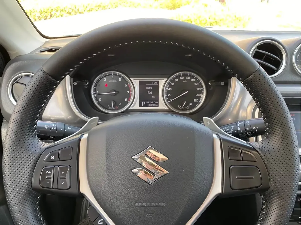 2016 Suzuki Vitara 1.4T 140HP L4 6AT,autocango,china used car exporter,china ev exporter,chinese used car exporter,chinese used ev exporter