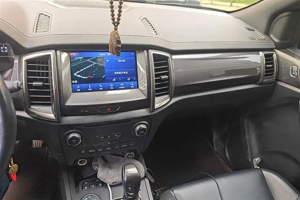 2017 Ford Everest 2.0T 245HP L4 6AT,autocango,china used car exporter,china ev exporter,chinese used car exporter,chinese used ev exporter