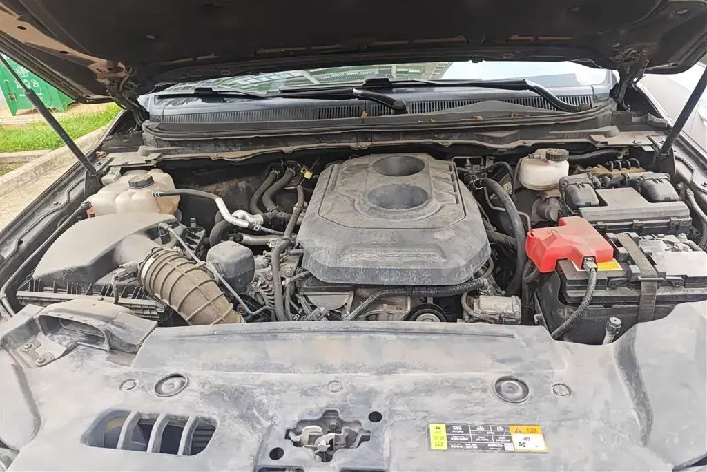 2017 Ford Everest 2.0T 245HP L4 6AT,autocango,china used car exporter,china ev exporter,chinese used car exporter,chinese used ev exporter