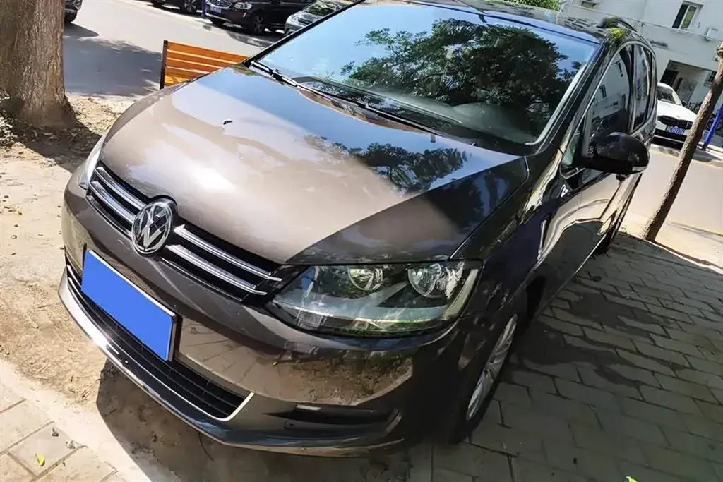 2016 Volkswagen Sharan 1.4T 150HP L4 6DCT