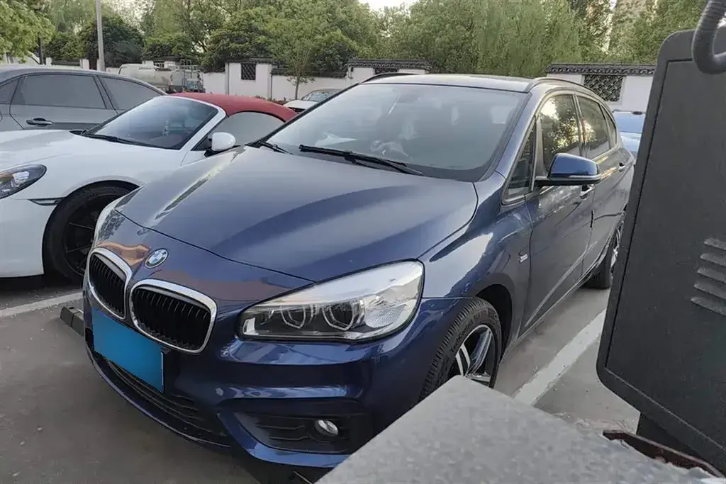 2016 BMW 2 Series Wagon 1.5T 136HP L3 6AT