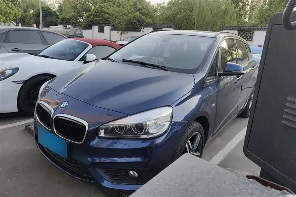 2016 BMW 2 Series Wagon 1.5T 136HP L3 6AT,autocango,china used car exporter,china ev exporter,chinese used car exporter,chinese used ev exporter