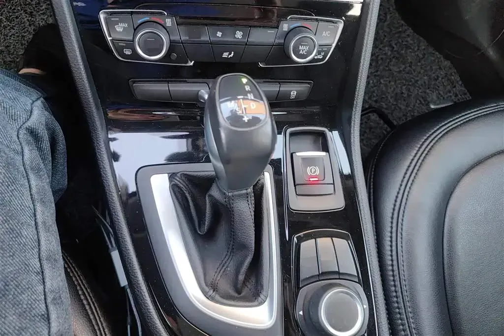 2016 BMW 2 Series Wagon 1.5T 136HP L3 6AT,autocango,china used car exporter,china ev exporter,chinese used car exporter,chinese used ev exporter