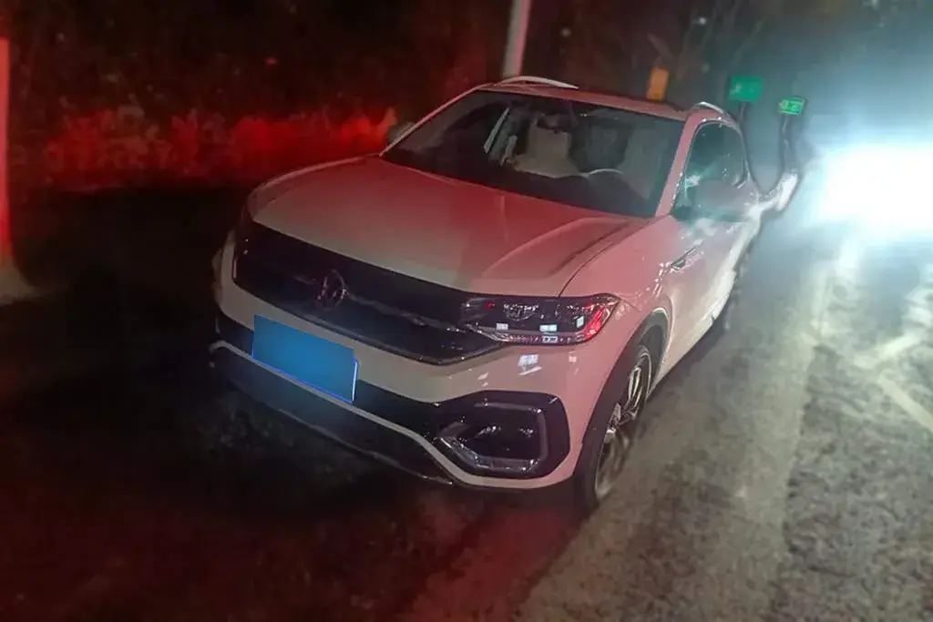 2021 Volkswagen Tacqua 1.4T 150HP L4 7DCT