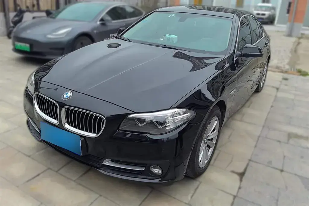 2015 BMW 5 Series 2.0T 184HP L4 8AT