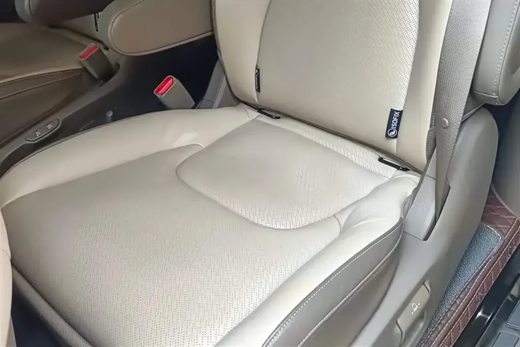 2021 Kia Carnival 2.0T 233HP L4 8AT,autocango,china used car exporter,china ev exporter,chinese used car exporter,chinese used ev exporter