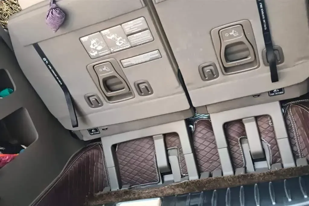 2021 Kia Carnival 2.0T 233HP L4 8AT,autocango,china used car exporter,china ev exporter,chinese used car exporter,chinese used ev exporter